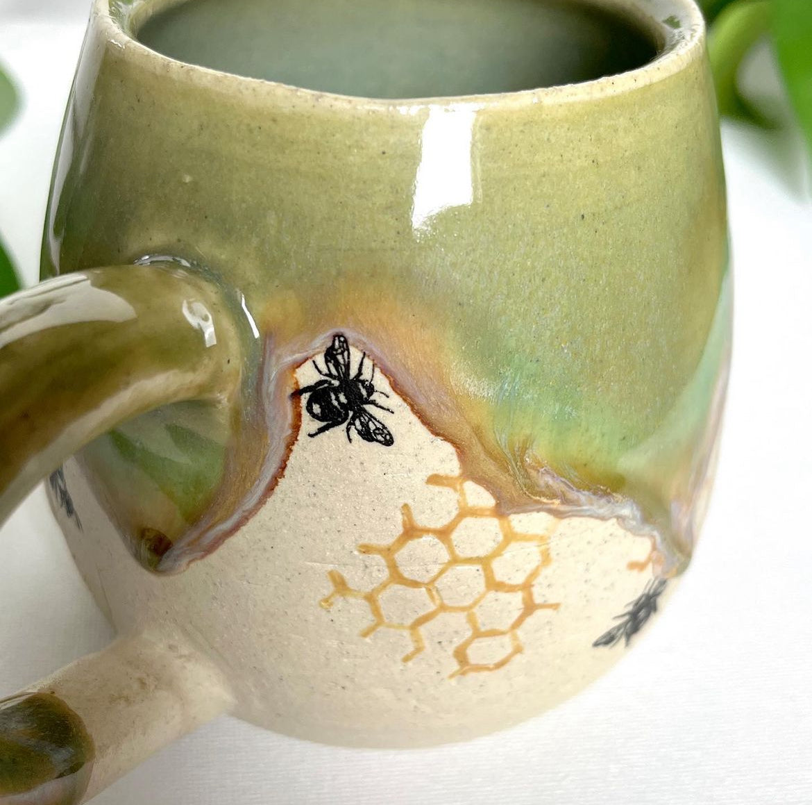 Sea Geeen Bee Mug