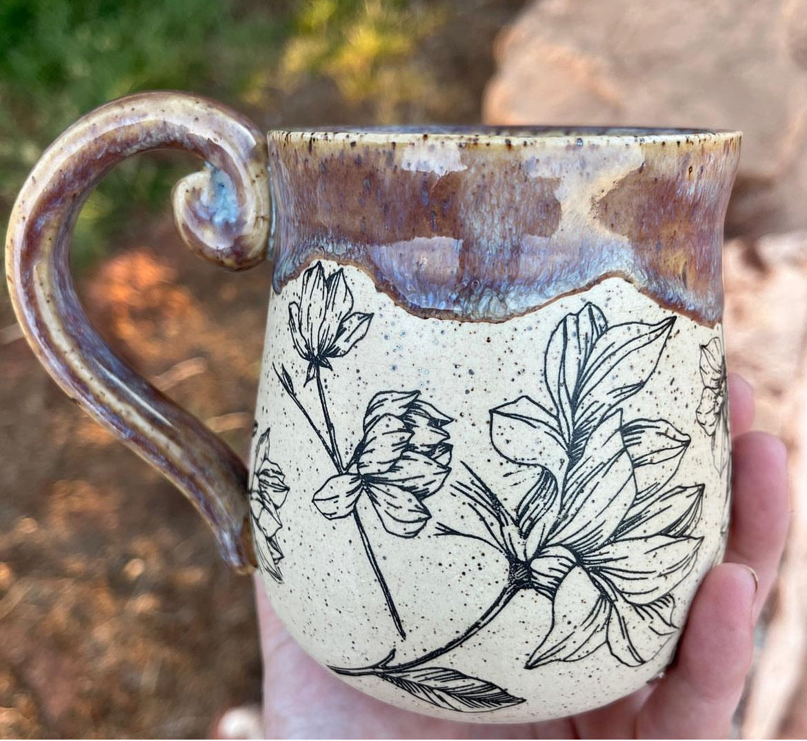 Magnolia Bee Mug