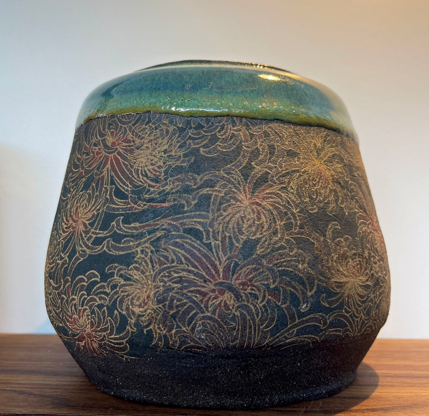 Chrysanthemum Pot