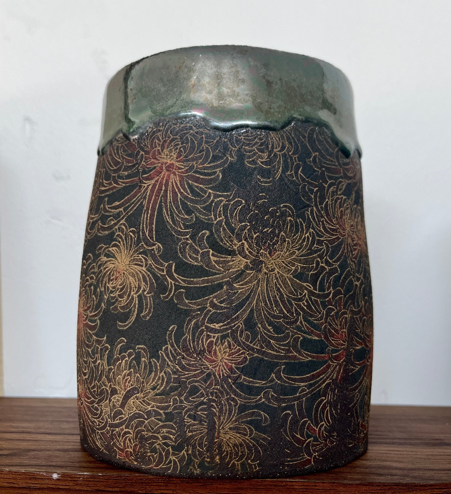 Chrysanthemum Pot