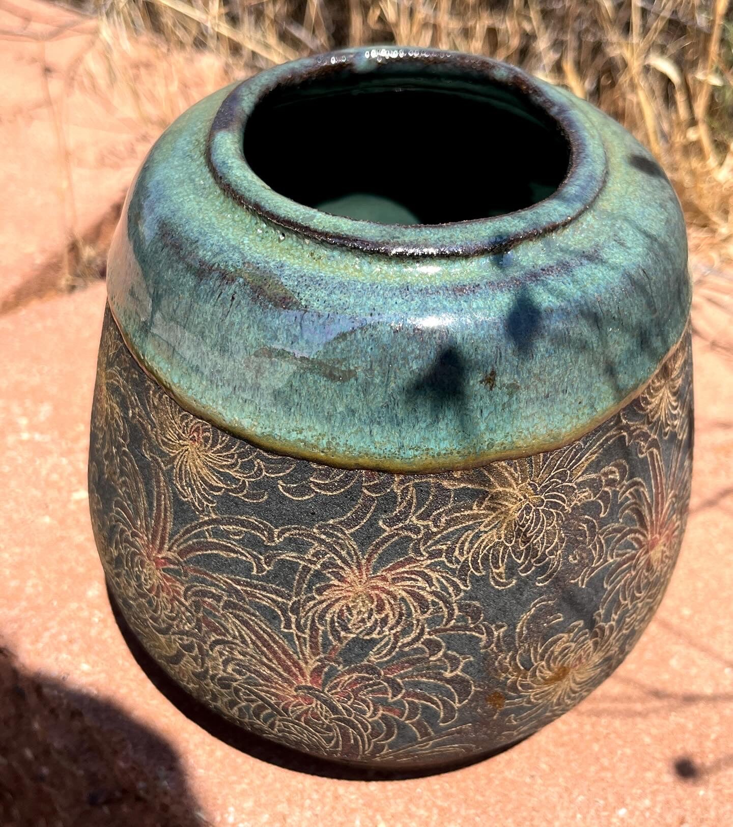 Chrysanthemum Pot